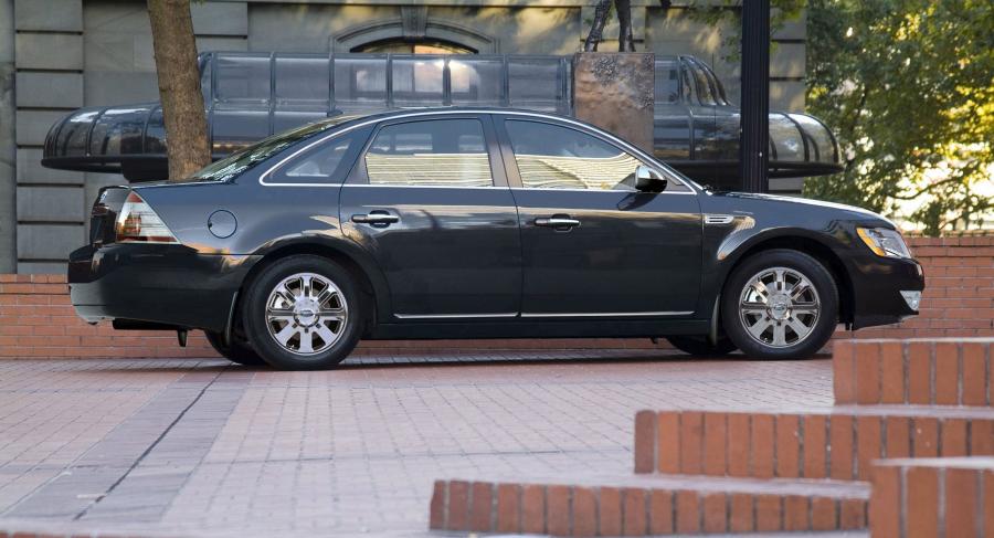 Ford Taurus 2008 года  (фото 39 из 57)